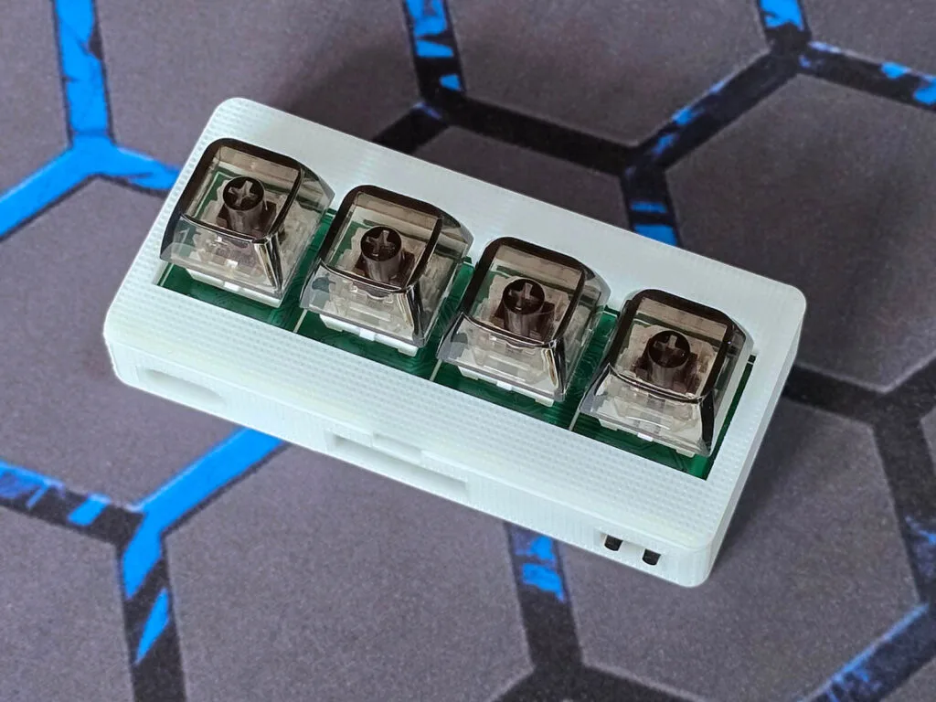Revisión Apollo Macro Deck 13 Apollo Automation BTN-1 Macro Deck Review: Keycaps