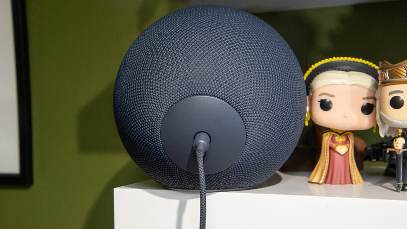 Echo Studio (2025) Reseña 5 Entrada de alimentación del Amazon Echo Studio (2025)