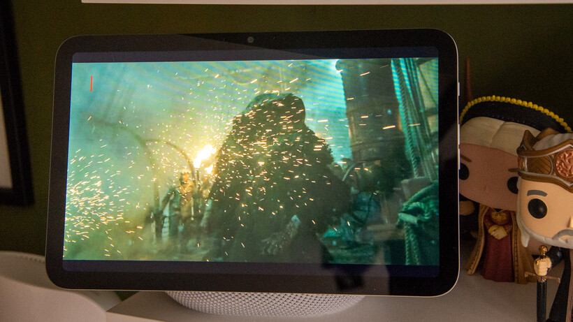 Análisis Echo Show 8 (2025) 15 Amazon Echo Show 8 (4ª Gen, 2025) - Reproduciendo Netflix