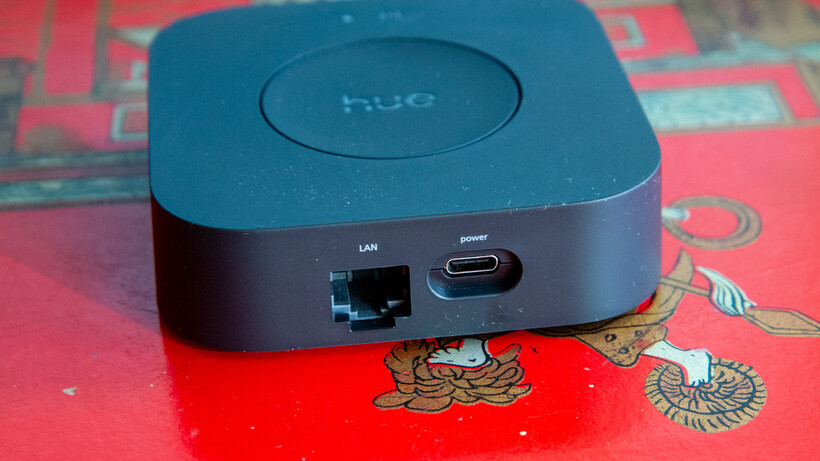 Philips Hue Bridge Pro puertos