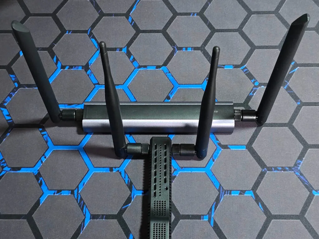Mejores Routers para Home Assistant 6 Sonoff Dongle Max vs SMLight SLZB-MR1