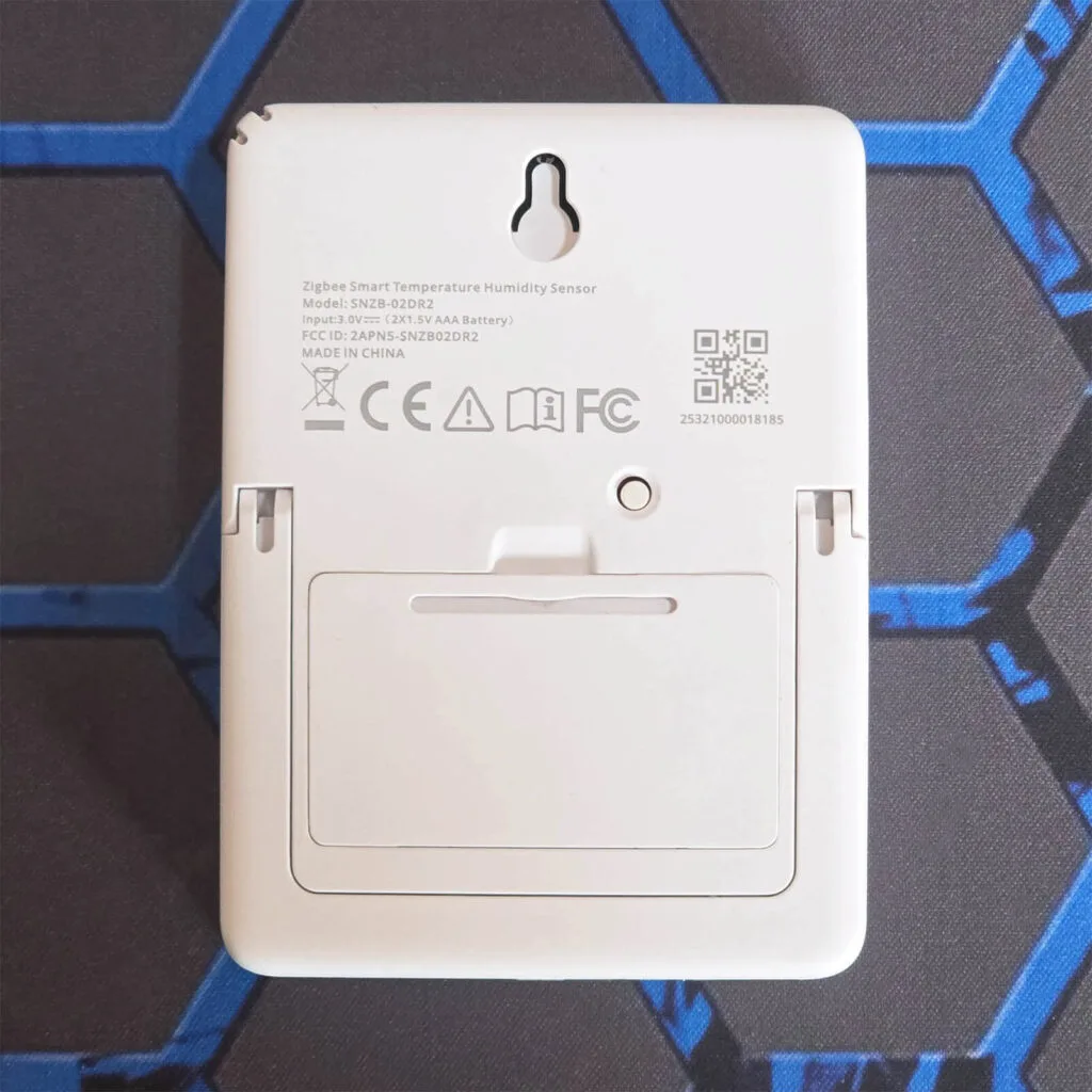 Prueba y Reseña Sensor Sonoff AirGuard TH 5 Vista Trasera del Sensor de Temperatura y Humedad Sonoff AirGuard TH