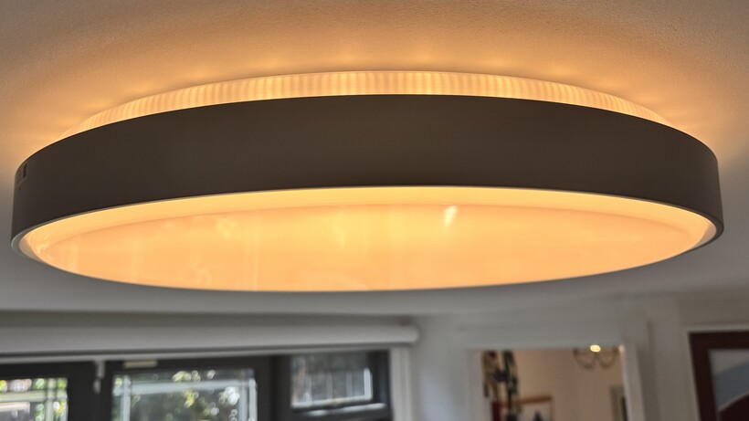 Govee Ceiling Light Ultra encendida