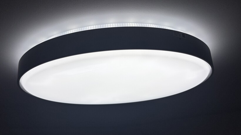 Govee Ceiling Light Ultra en blanco brillante