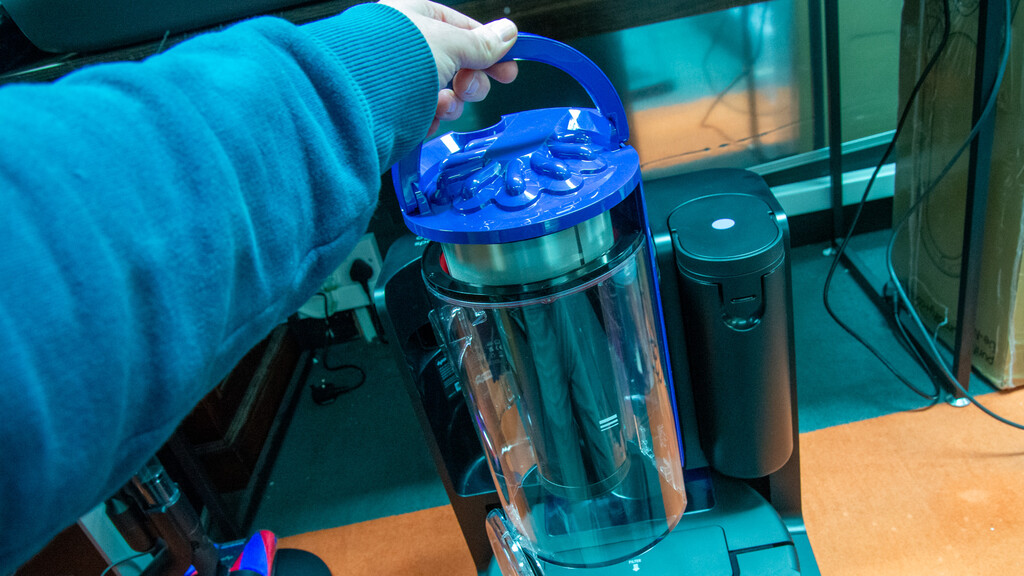 Dyson Spot+Scrub Ai: Opinión 3 Depósito de suciedad Dyson Spot+Scrub Ai